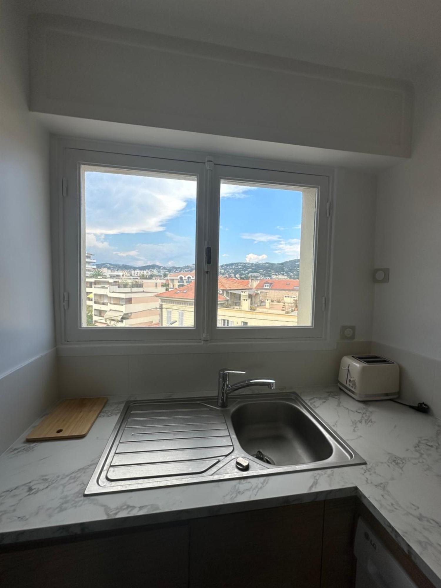 Appartamento Vue Panoramique Pour Ce 3 Pieces A 7 Minutes A Pied Du Palais Du Festival *